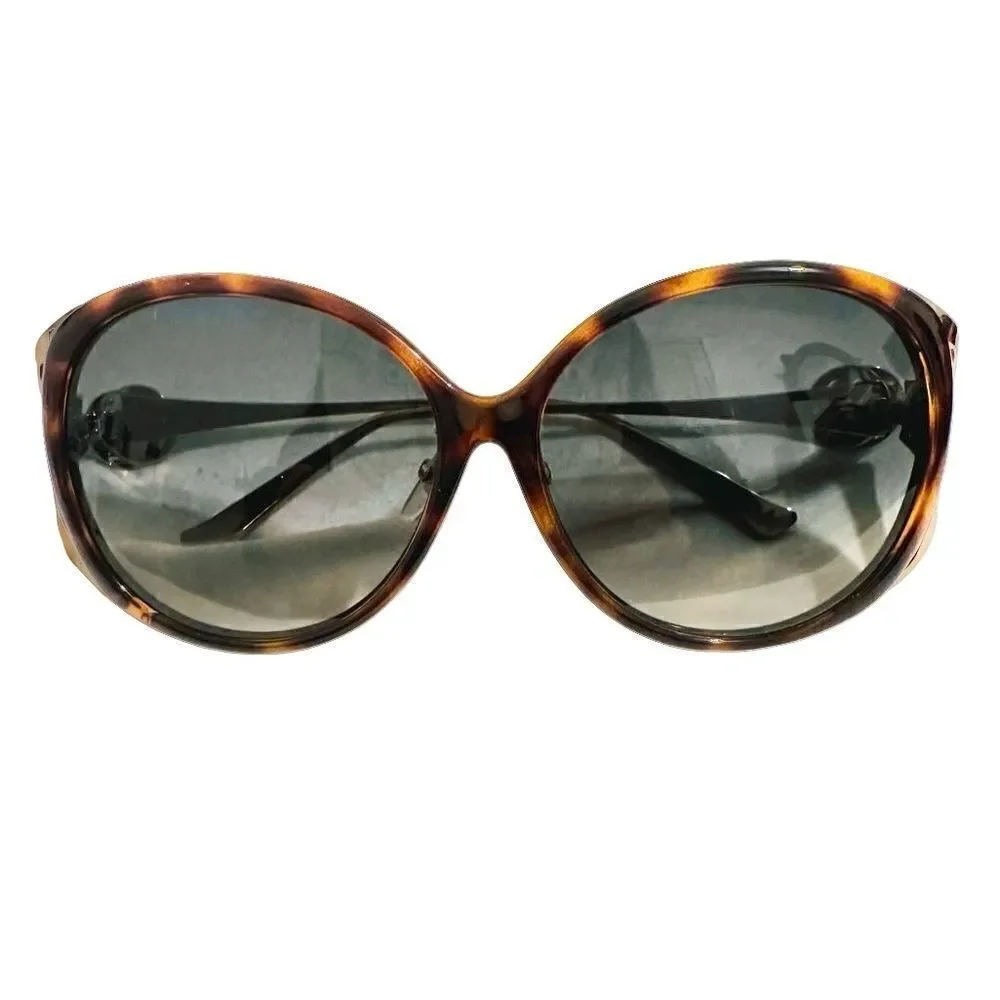 Gucci oversize sunglasses